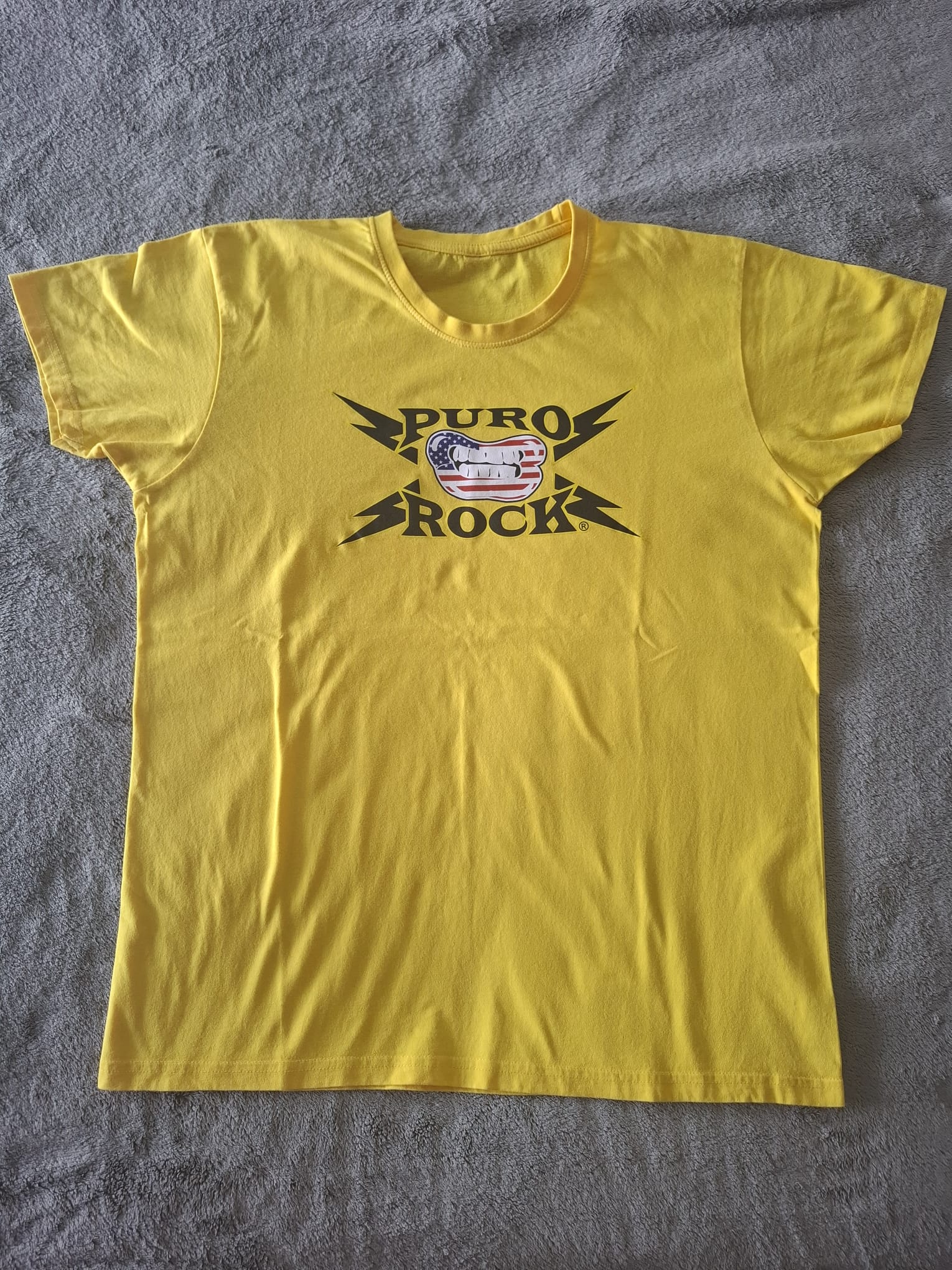 Merchandizing Puro Rock 18